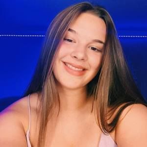 Meet your Posher, Avery